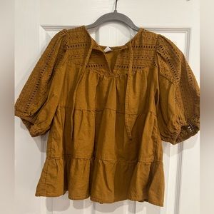 Old Navy yellow mustard flowy top